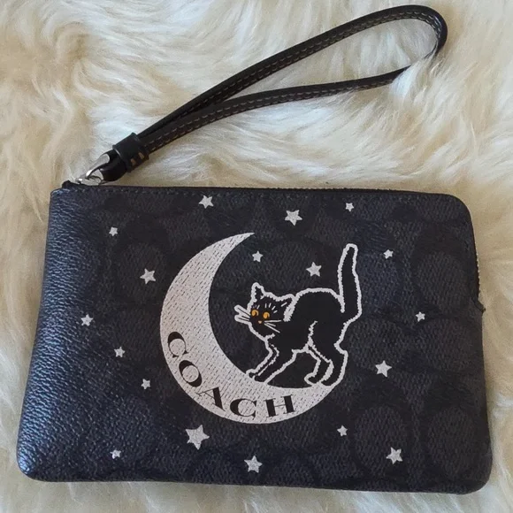 NWOT Coach Black Cat & Moon Signature Corner Zip Wristlet/Wallet π€πββ¬οΈπππβ€οΈ - Picture 2 of 13